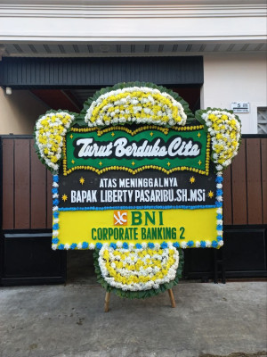 Papan Bunga Duka di Maima